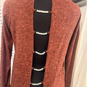 Heather maroon long sleeve (open back),‎ size XL